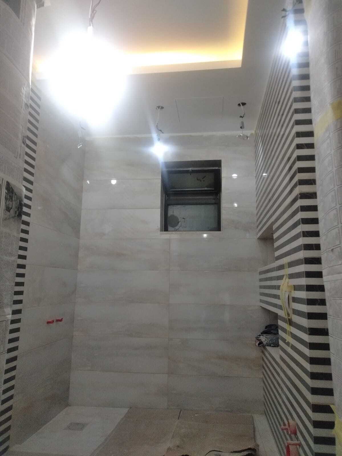 "استمتع بتحفة الفن في كل ركن من أركان حمامك مع تصميماتنا الرائعة." ديكورات حمامات المودرن و اكسسواراتها .