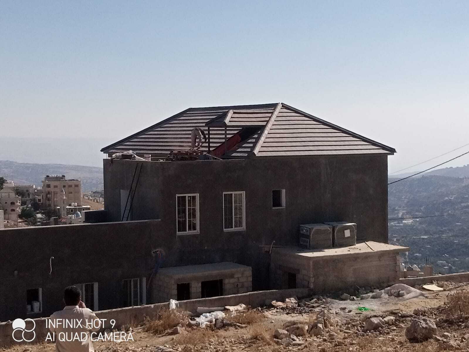 مجموعه من مظلات القرميد 