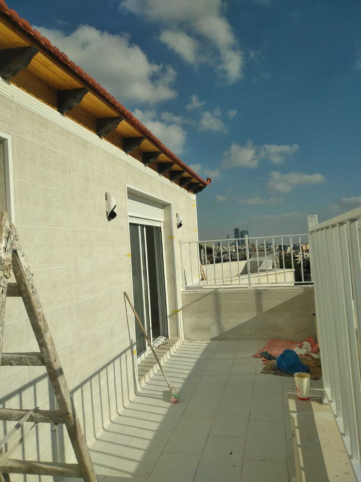 مجموعه من مظلات القرميد 