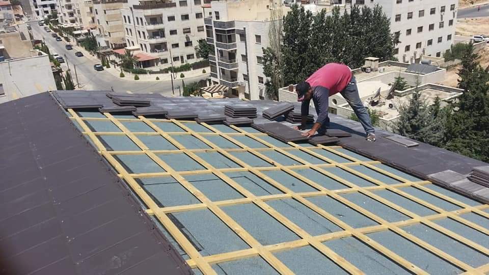 مجموعه من مظلات القرميد 