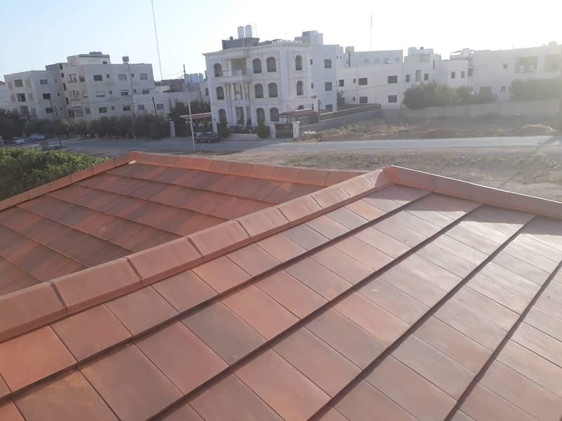 مظلات قرميد