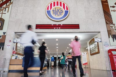 69) BENARKAN RAKYAT KELUAR KWSP - UTUSAN MALAYSIA - 21/02/2023