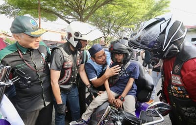 220) IMPIAN MUHAMMAD FARREL MENAIKI HARLEY DAVIDSON TERCAPAI - BERITA HARIAN - 17/06/2023