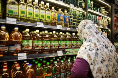 264) KURANGKAN SUBSIDI: BERSEDIAKAH RAKYAT? - UTUSAN MALAYSIA - 16/10/2023