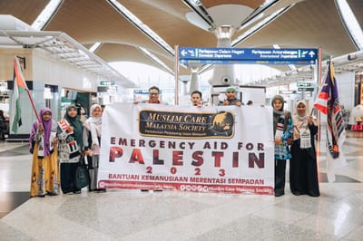 269) MUSLIM CARE MALAYSIA KE MESIR, SAMPAIKAN BANTUAN PALESTIN RM412,000 - KOSMO - 18/10/2023