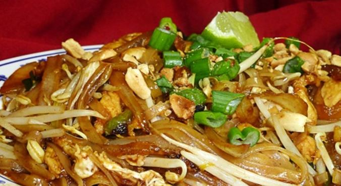 Pad Thai with Chicken or Beef*