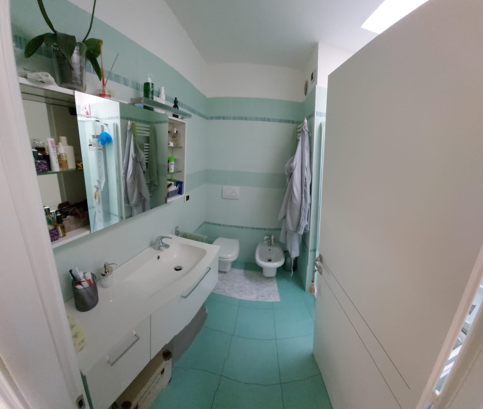 APPARTAMENTO CON GRANDE TERRAZZO 