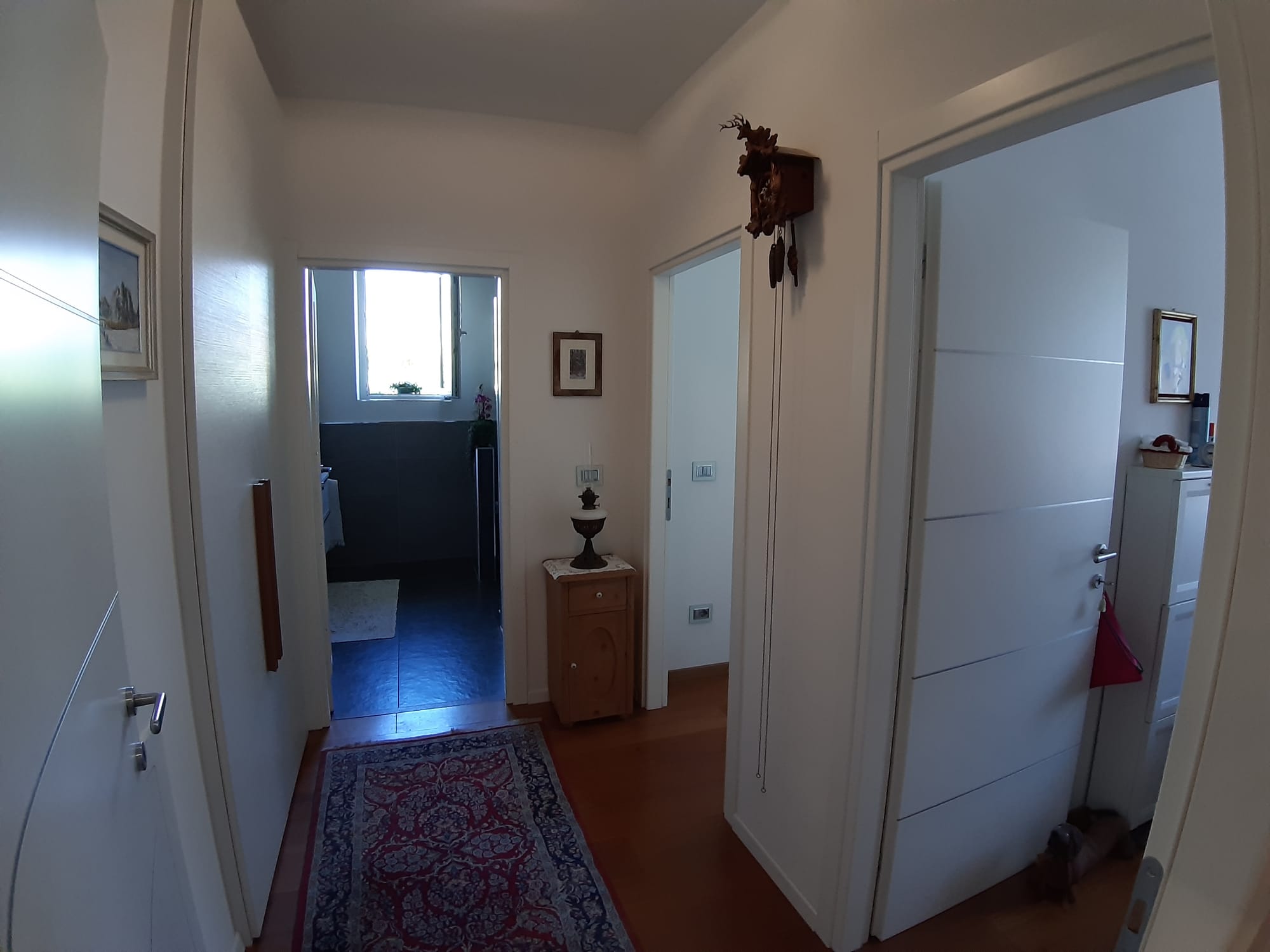 APPARTAMENTO ALL'ULTIMO PIANO CON SOGGIORNO E CUCINA SEPARATI