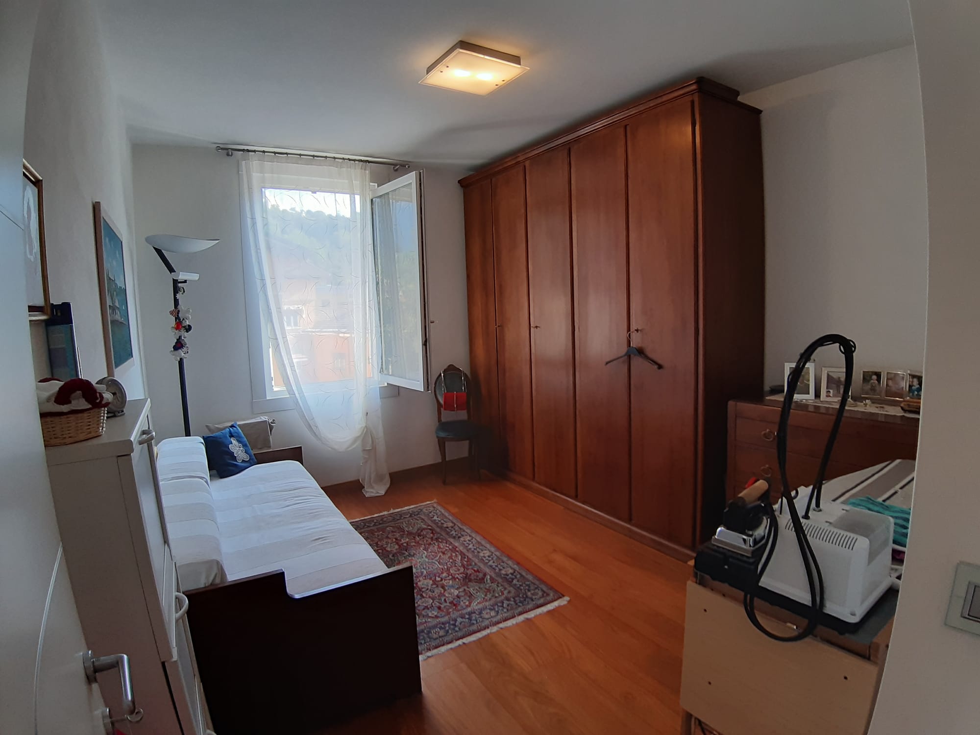 APPARTAMENTO ALL'ULTIMO PIANO CON SOGGIORNO E CUCINA SEPARATI