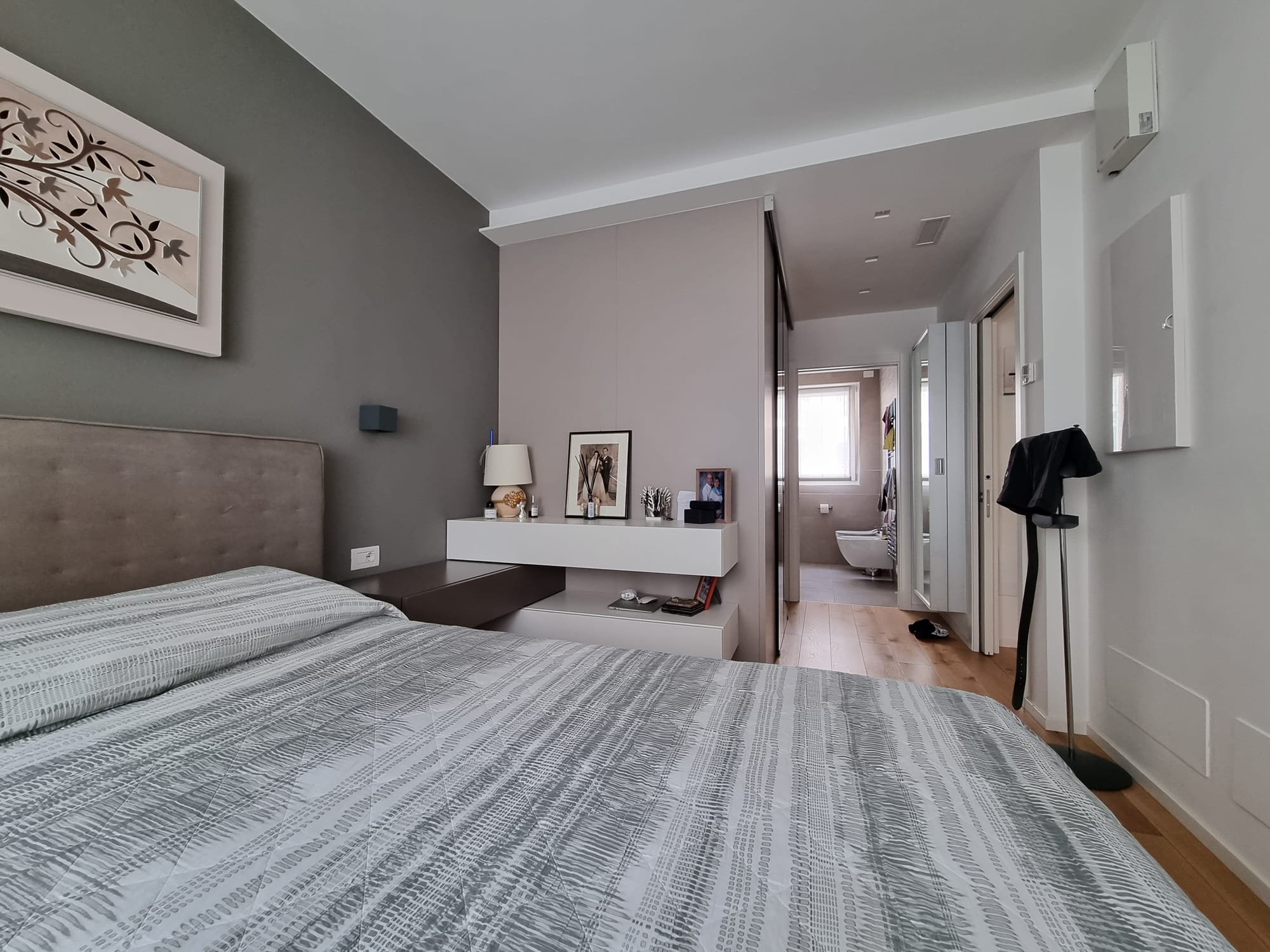 ELEGANTE APPARTAMENTO CON CABINA ARMADIO E FINITURE DI QUALITA' ECCELSA