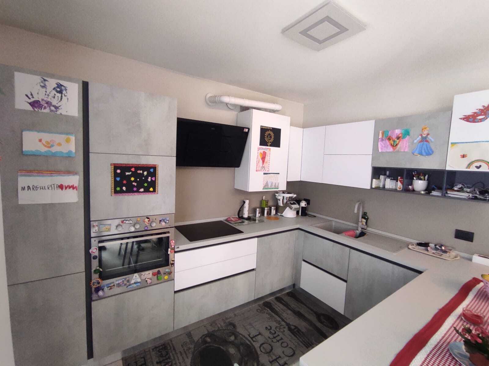 TRILOCALE SU DUE LIVELLI CON DUE BAGNI