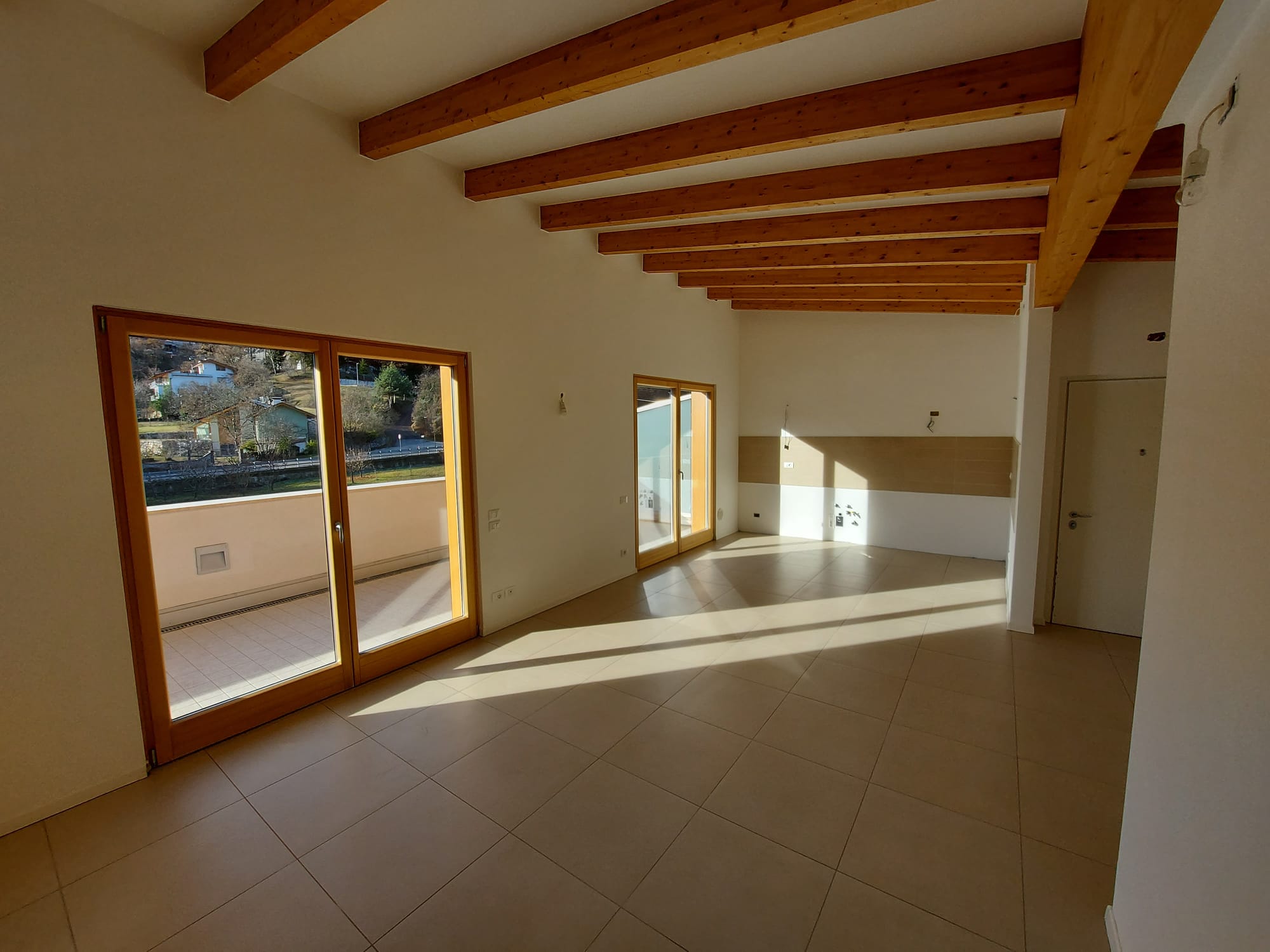 APPARTAMENTO DI RECENTE COSTRUZIONE CON GRANDE TERRAZZA