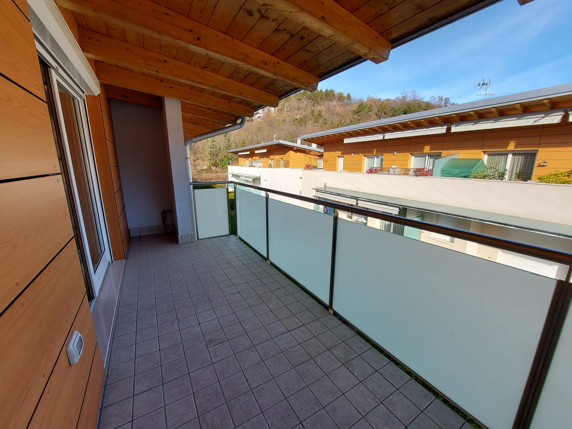 APPARTAMENTO DI RECENTE COSTRUZIONE CON GRANDE TERRAZZA