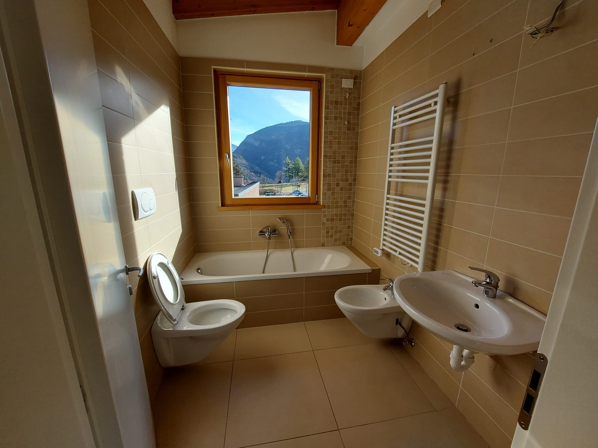 APPARTAMENTO DI RECENTE COSTRUZIONE CON GRANDE TERRAZZA