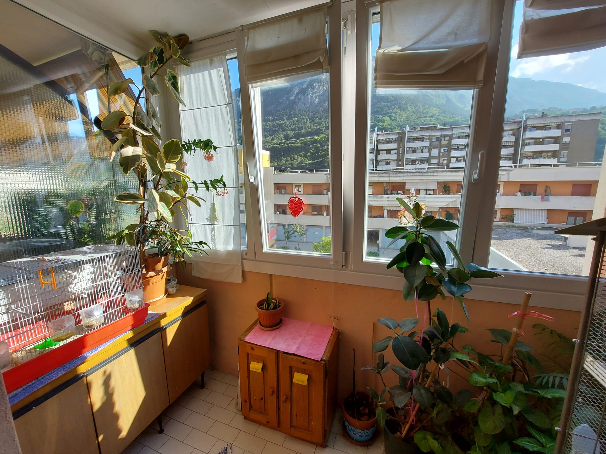 APPARTAMENTO IN VIA GUARDINI CON CUCINA E SOGGIORNO SEPARATI 