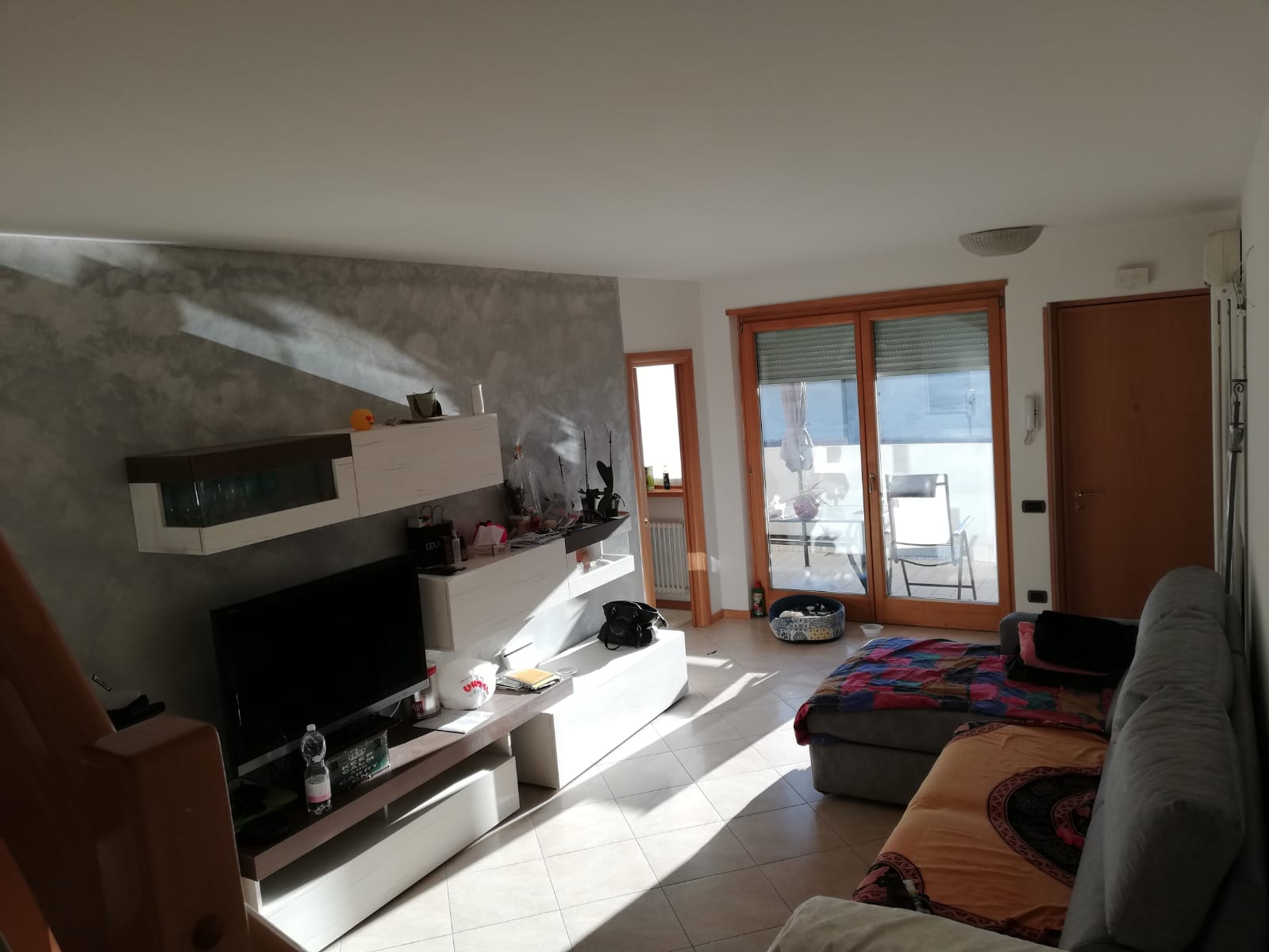 APPARTAMENTO MULTIPIANO CON TRE CAMERE DA LETTO 