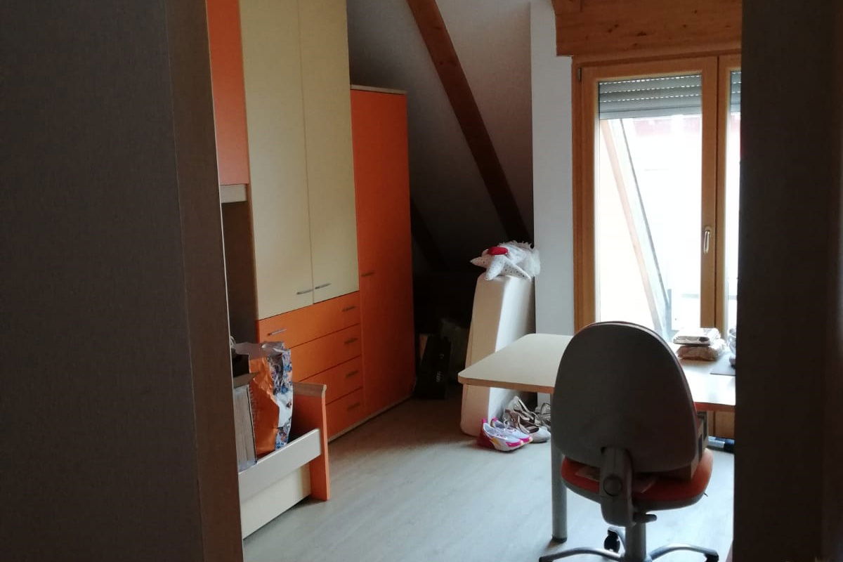 APPARTAMENTO MULTIPIANO CON TRE CAMERE DA LETTO 