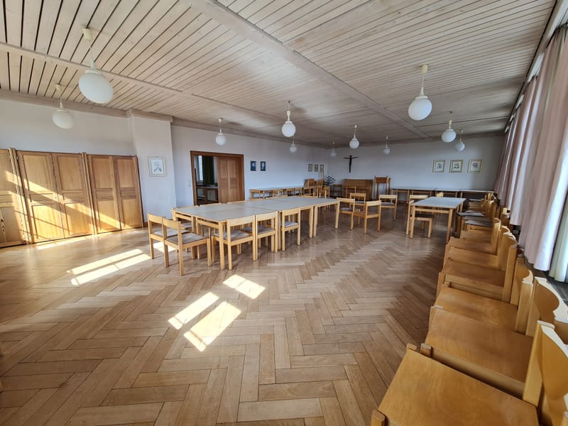 Räume für eigene Feierlichkeiten oder Seminare (inkl. Gartennutzung im Sommer) anmieten