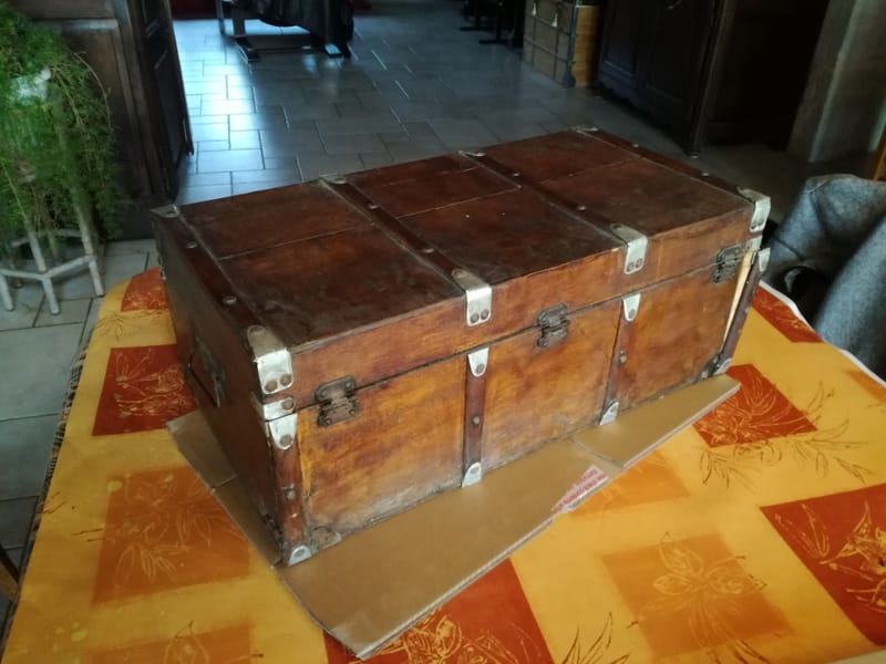 restauration d'un coffre en bois