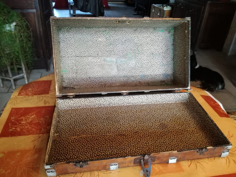 restauration d'un coffre en bois