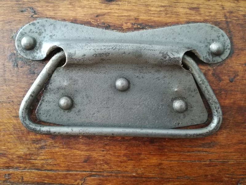 restauration d'un coffre en bois