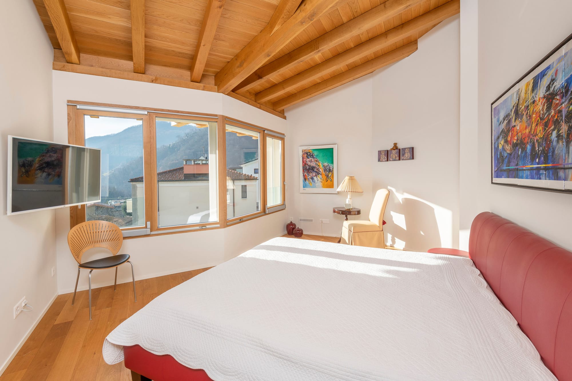 Exquisite Villa with Breathtaking Views and Luxury Finishes