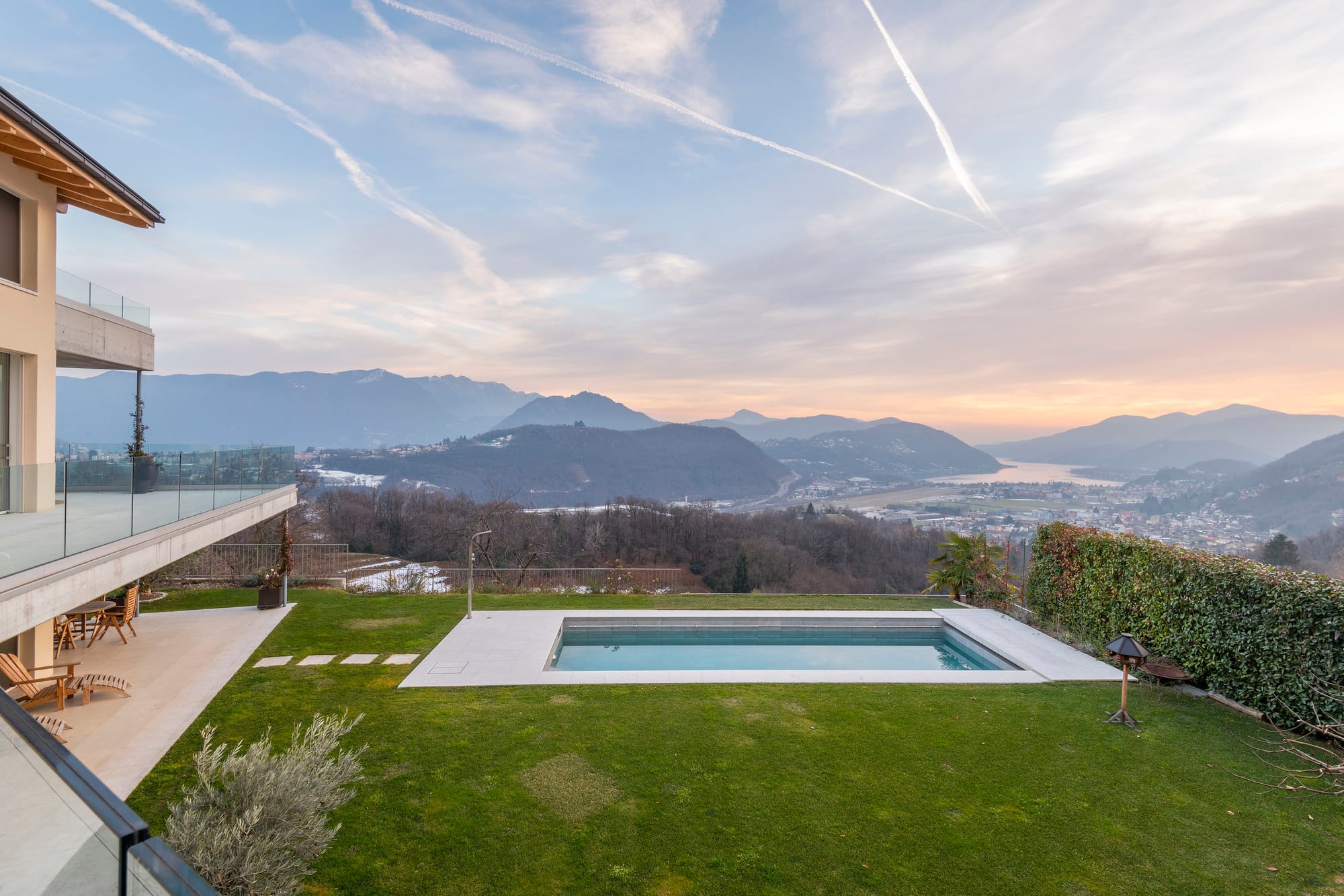 Exquisite Villa with Breathtaking Views and Luxury Finishes