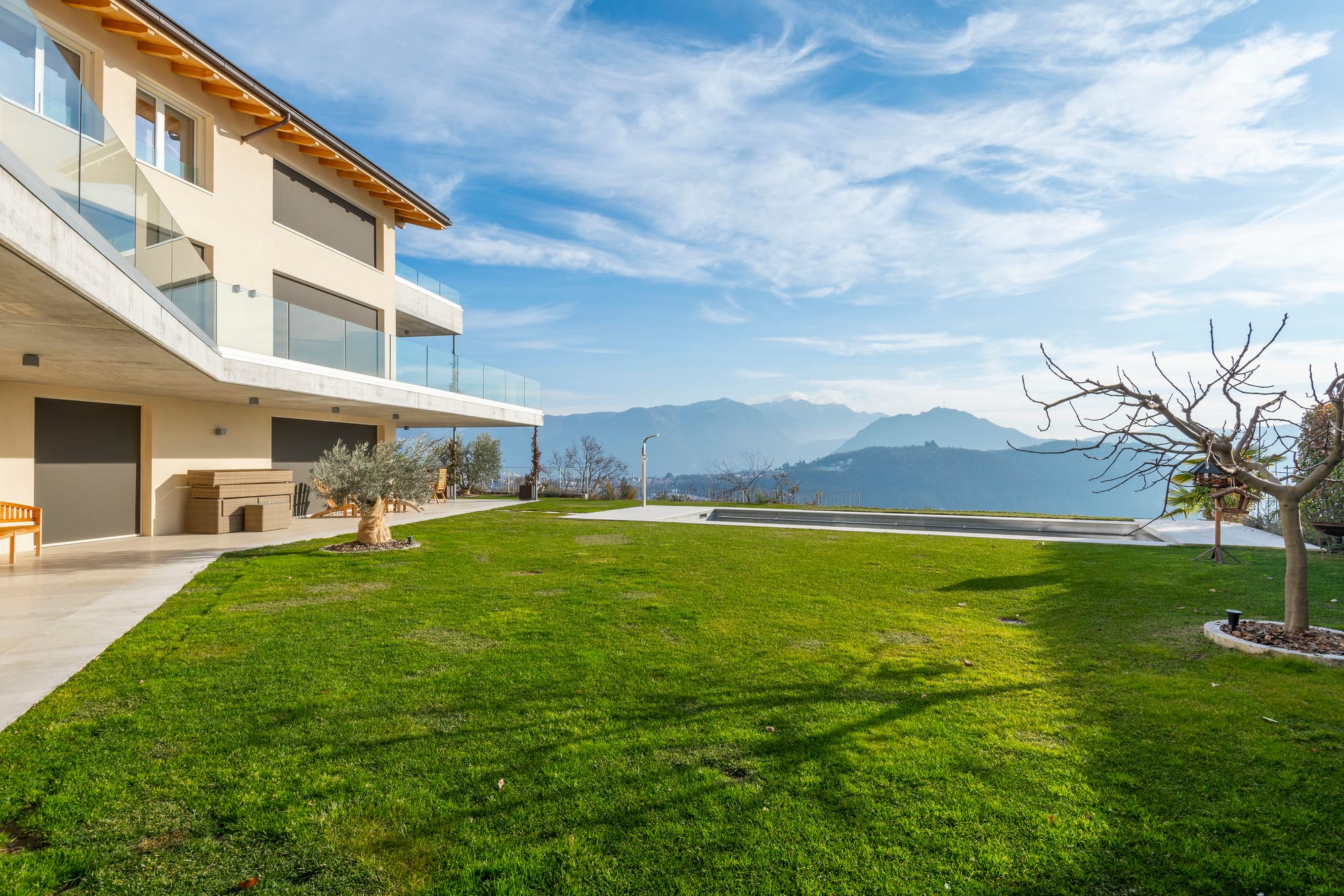 Exquisite Villa with Breathtaking Views and Luxury Finishes