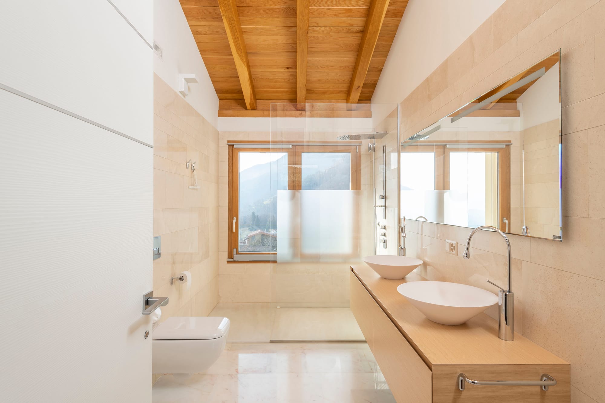 Exquisite Villa with Breathtaking Views and Luxury Finishes