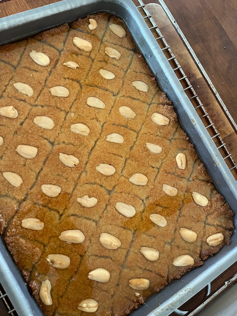 הריסה - עוגת סולת בסירופ סוכר