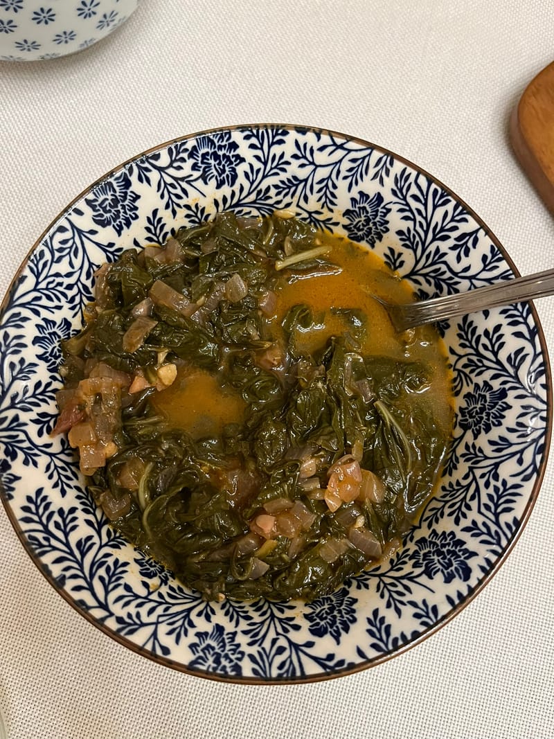 סילאייה (סלט עלי מנגולד)