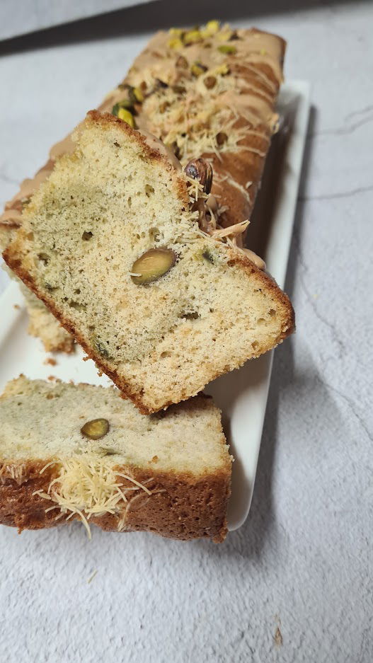 עוגת שיש פיסטוק עם כתר קדאיף/ בלה אהרונוביץ