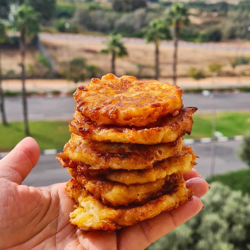לביבות גבינה ותירס/בלה אהרונוביץ