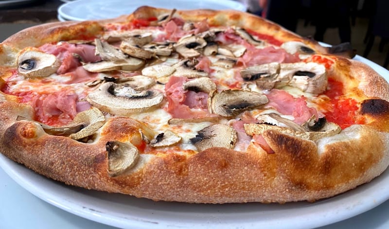 PIZZA PROSCIUTTO E FUNGHI