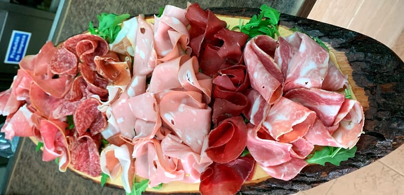 TAGLIERE DI SALUMERIA ITALIANA