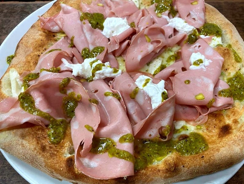 PIZZA MORTADELLA