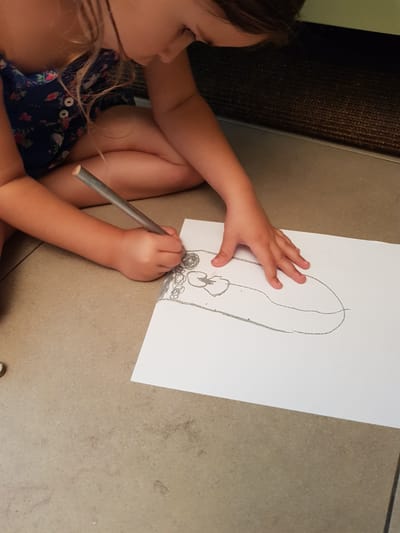 נא לא להפריע- אני מצייר