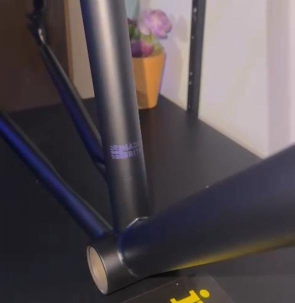 Create black+flip mate