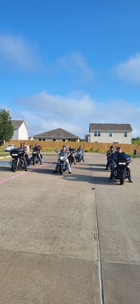 Riders Rolling Out to the 2023 Sortie at the HEARTS Museum