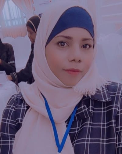 بينما ظن الجميع أنهم قد وجدوا طريقهم ظلت هي تكافح image