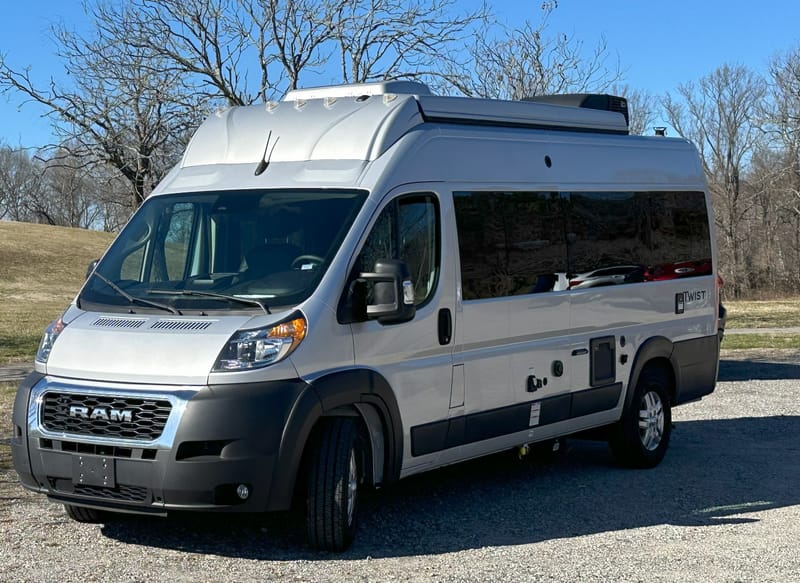 "StormBreaker" Fully OFF-GRID (Thor Twist 2ab) (Sleeps 4)