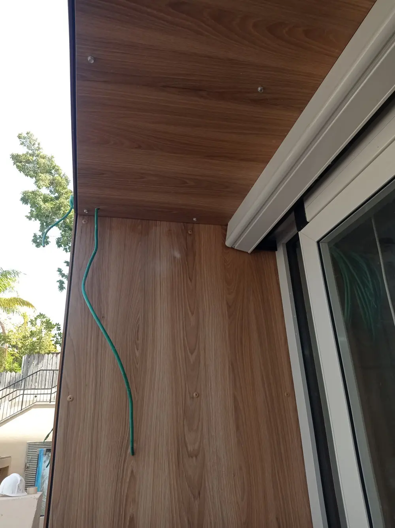 פרויקט חיפוי HPL במבנה מסחרי חברת Wallmax