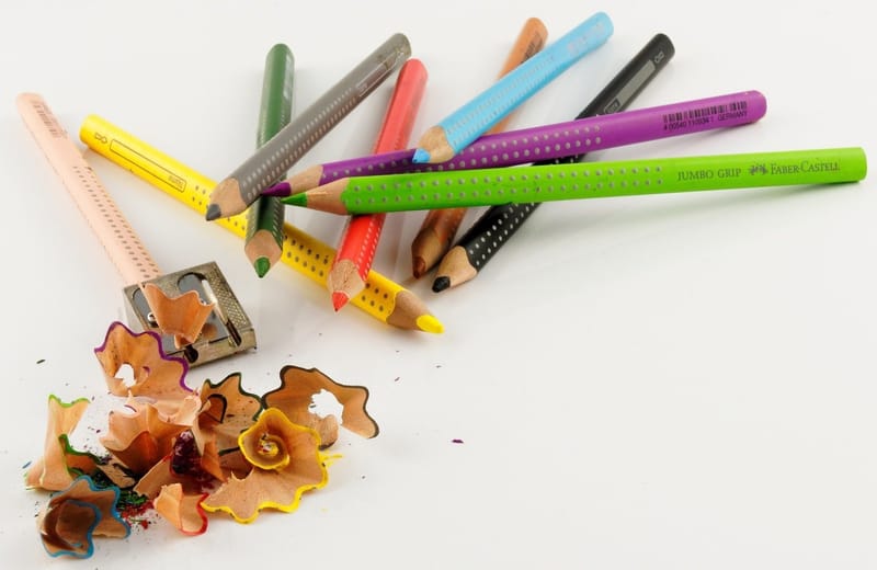 أدوات مدرسية مجانية