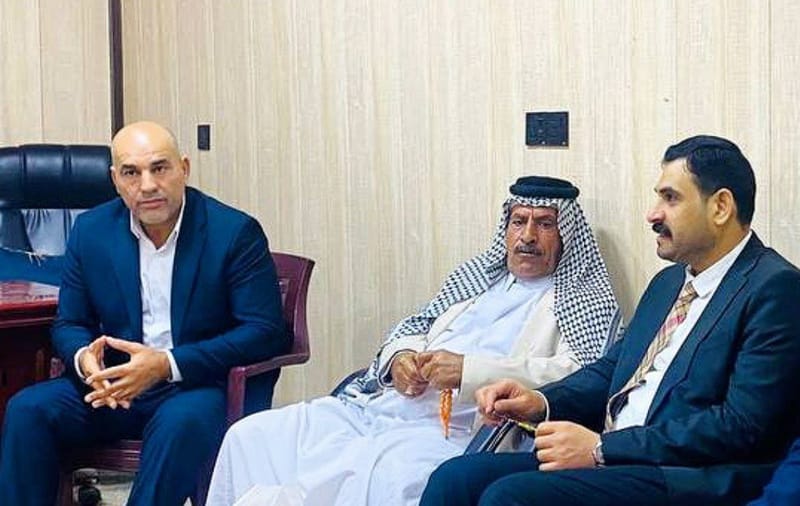 مسؤول تنظيمات الجنوب السيد قصي الموسوي يزور الأستاذ "صالح العتبي" في منطقة العزيزية  .