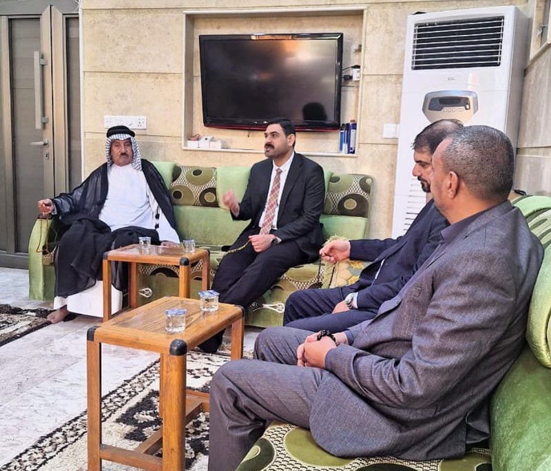 مسؤول تنظيمات الجنوب السيد قصي الموسوي يزور الشيخ العام لعشيرة البركة في النعمانية