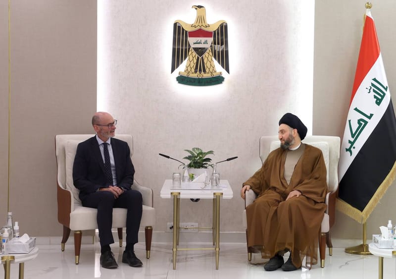 السيد عمار الحكيم يلتقي السفيرالبريطاني لدى العراق سعادة ستيفن هيتشن