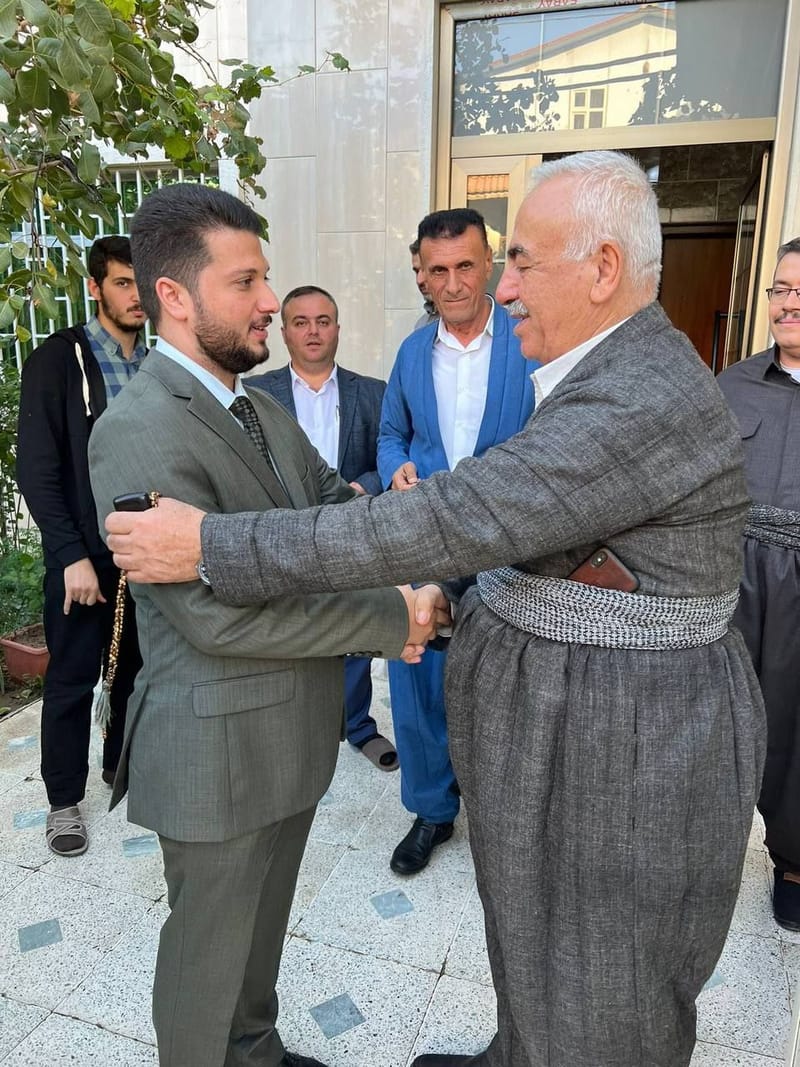 مسؤول مكتب اقليم كردستان يزور مضيف الشيخ عبدول علي رئيس عشيرة الهورمزياري