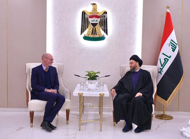 الحكيم يلتقي السفير البريطاني لدى العراق ستيفن هيتشن