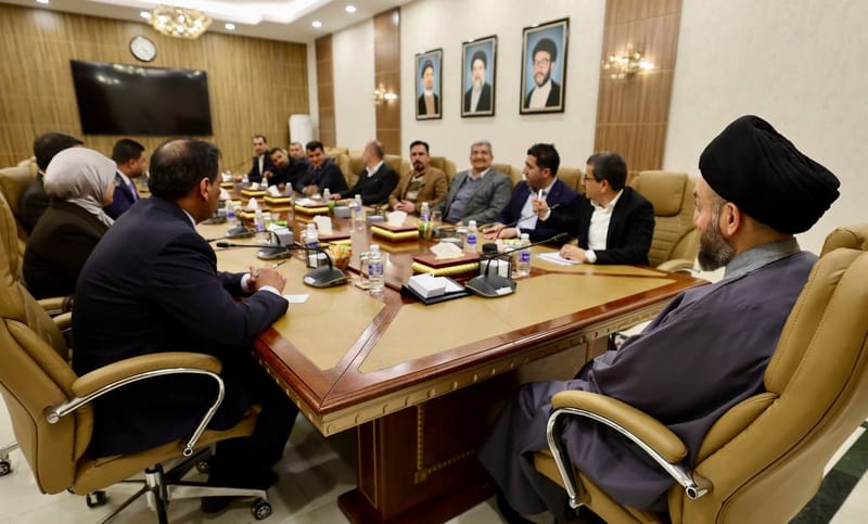 الحكيم يلتقي وفدا من معلمي السليمانية واستمعنا إلى مطالبهم