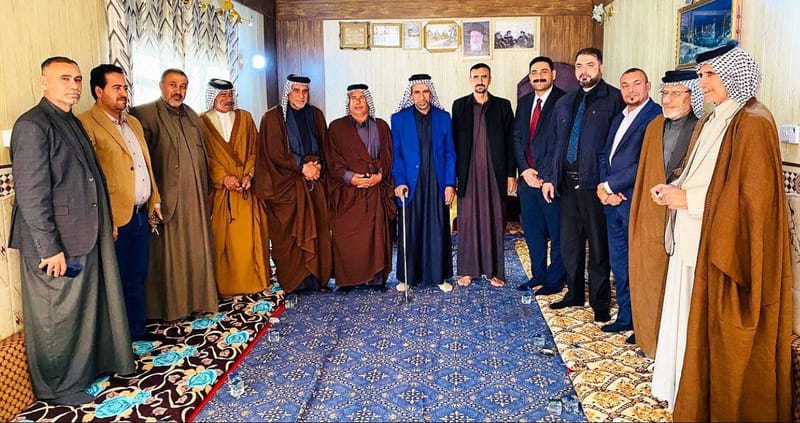 مسؤول تنظيمات الجنوب السيد قصي الموسوي يزور الحاج نعيم غضيب الكلابي وذلك للاطمئنان على صحته